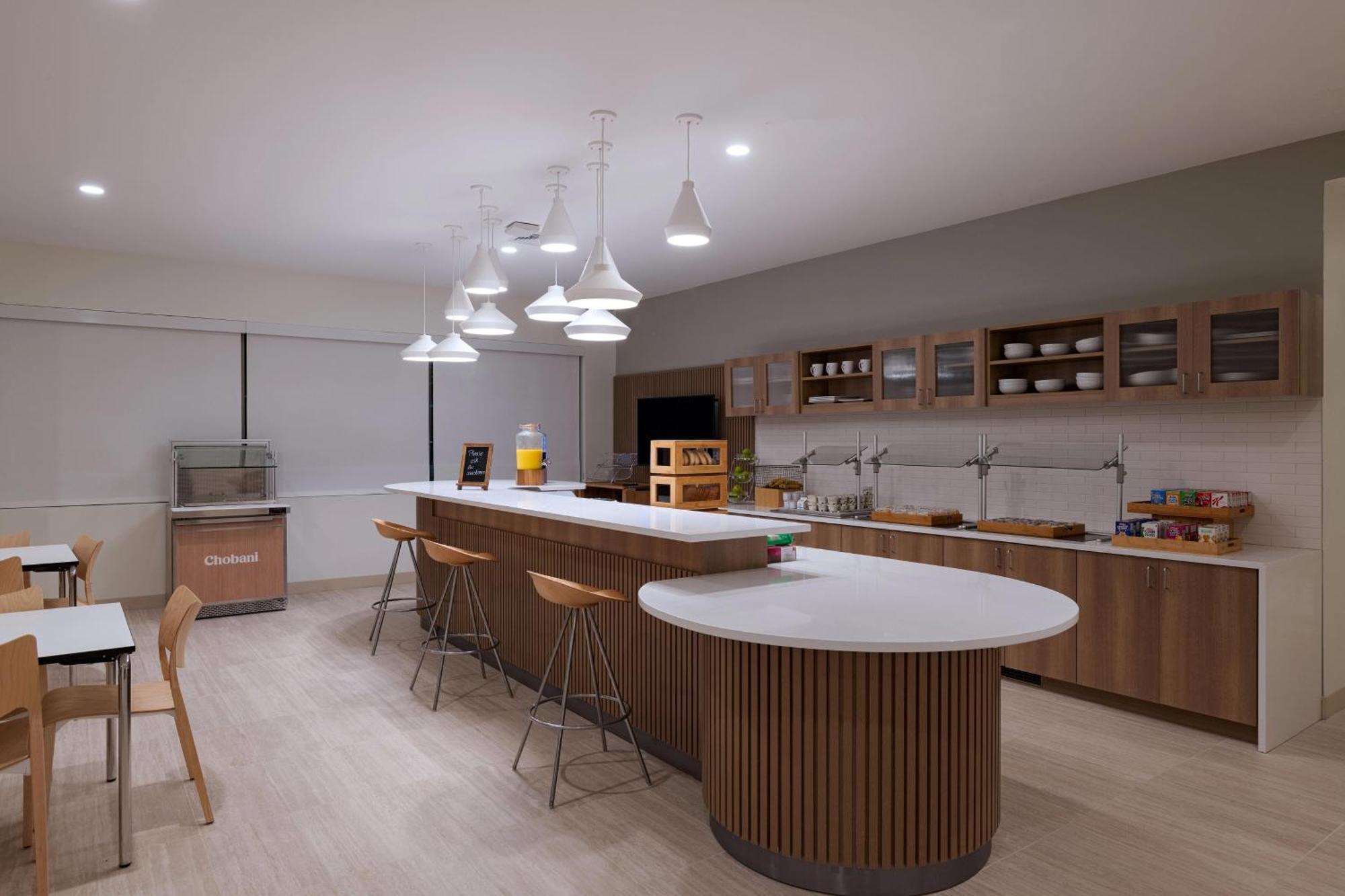 Element Hotel 3*