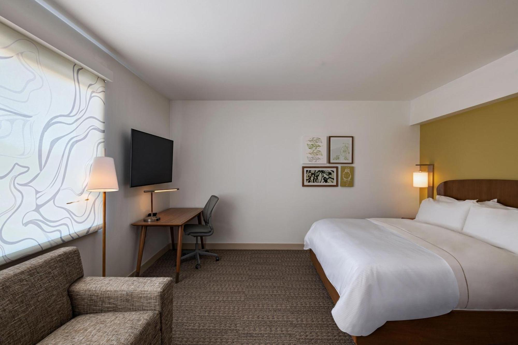 Element Hotel 3*